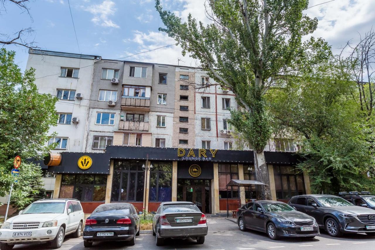 Прекрасные Апартаменты На Арбате Almaty Exterior photo